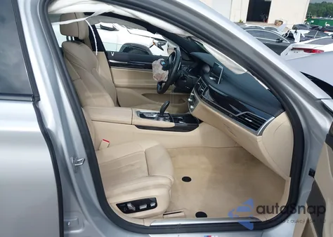 2020 BMW 740I из США, поврежденный, VIN WBA7T2C0XLCD68380